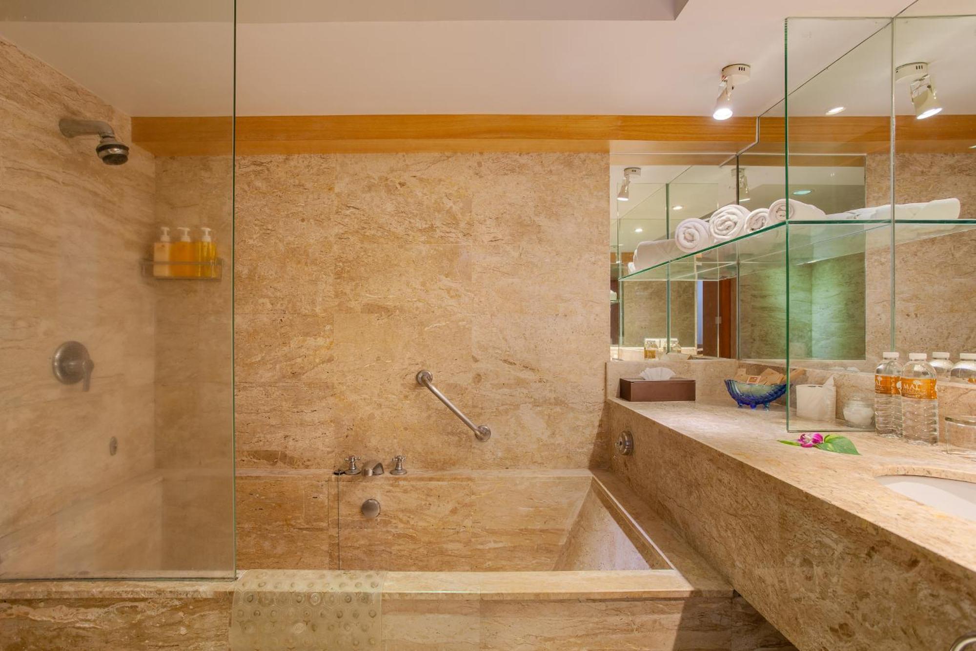 普吉岛-瓶庐海景度假酒店 Phuket Pl Seaview Resort Patong Bagian luar foto
